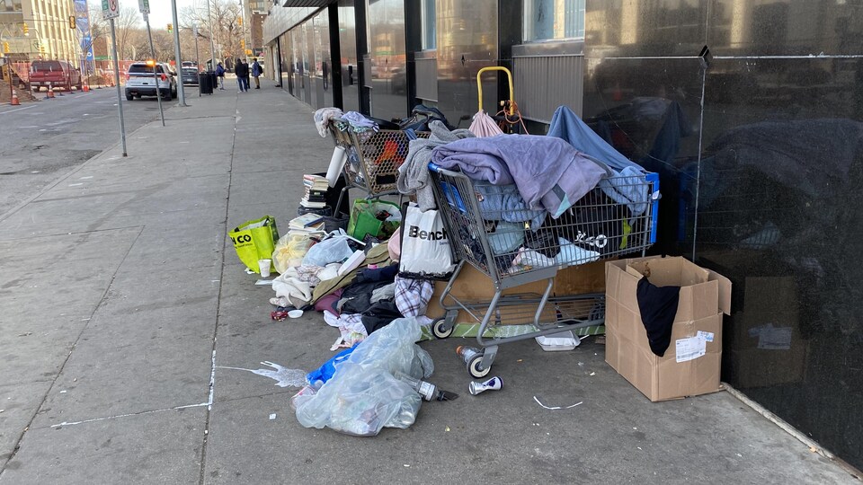 Les objets personnels d'une personne sans-abri à Saskatoon.