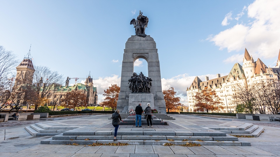 Le Monument commémoratif de guerre à Ottawa.