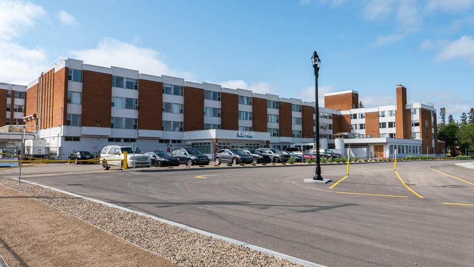 L'immeuble du centre de soins de longue durée pour aînés Pioneer Village, à Regina en Saskatchewan.