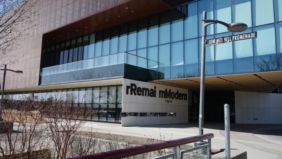 Vue extérieure de la galerie d'art Remai Modern, à Saskatoon.