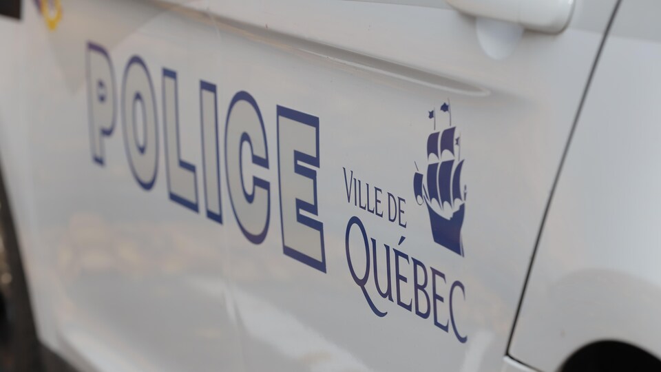 Un véhicule du Service de police de la Ville de Québec.