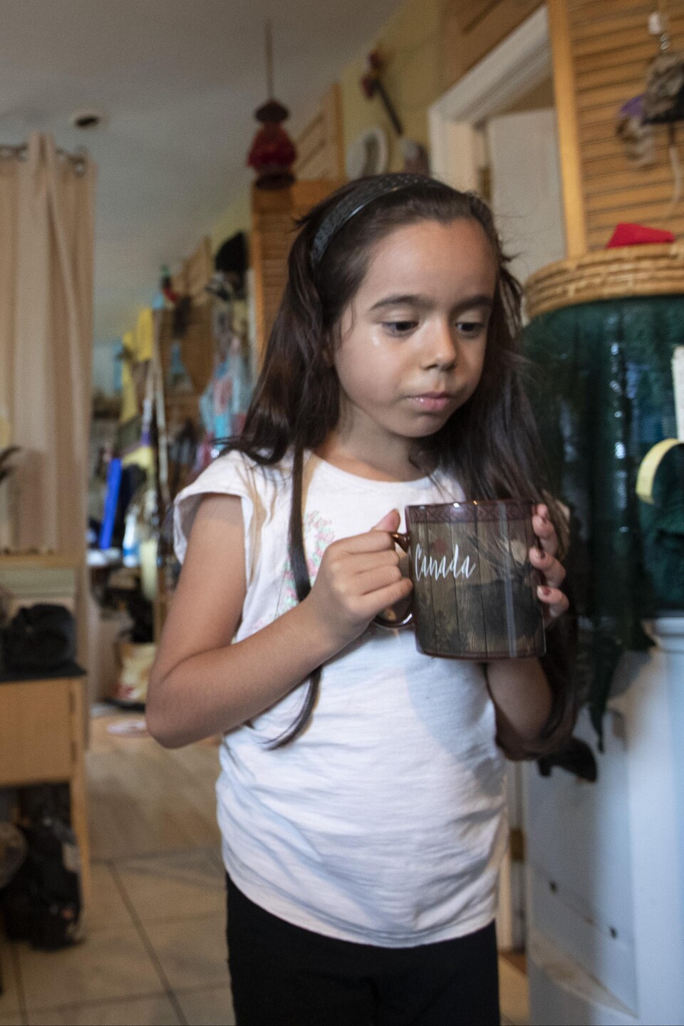 La petite Roseanna, qui vit avec sa mère Glenda Stevens à Kitigan Zibi, a toujours bu de l'eau en bouteille.
