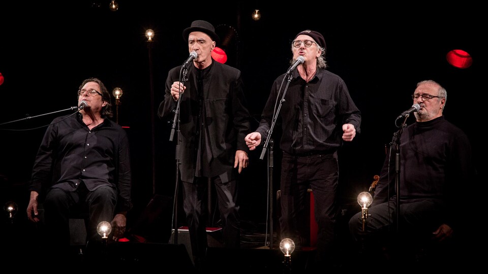 Les Charbonniers de l'enfer lors du spectacle des Fêtes Excusez-les!