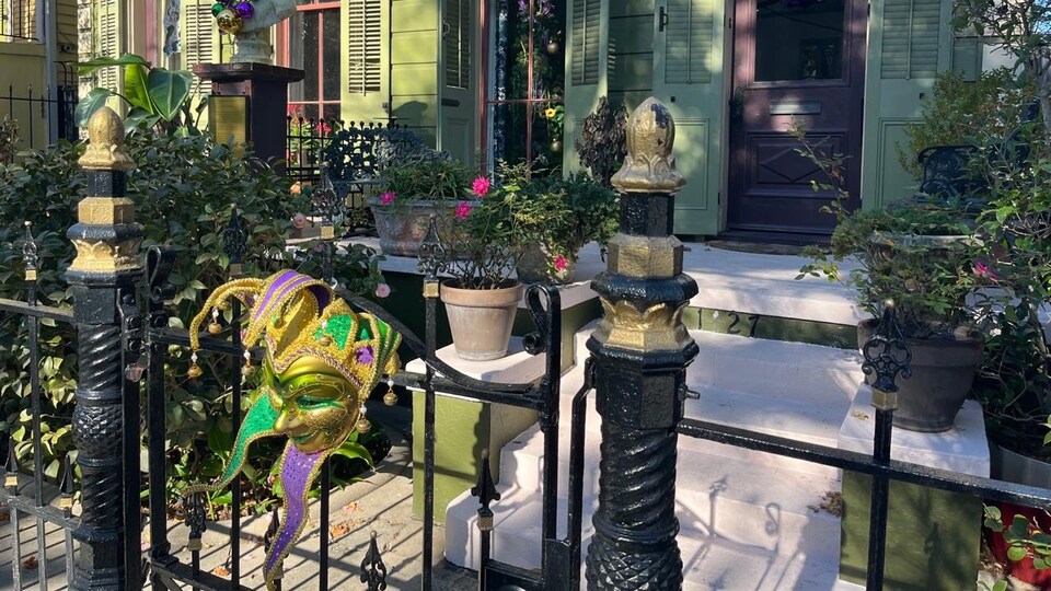 Des décorations du Mardi Gras 