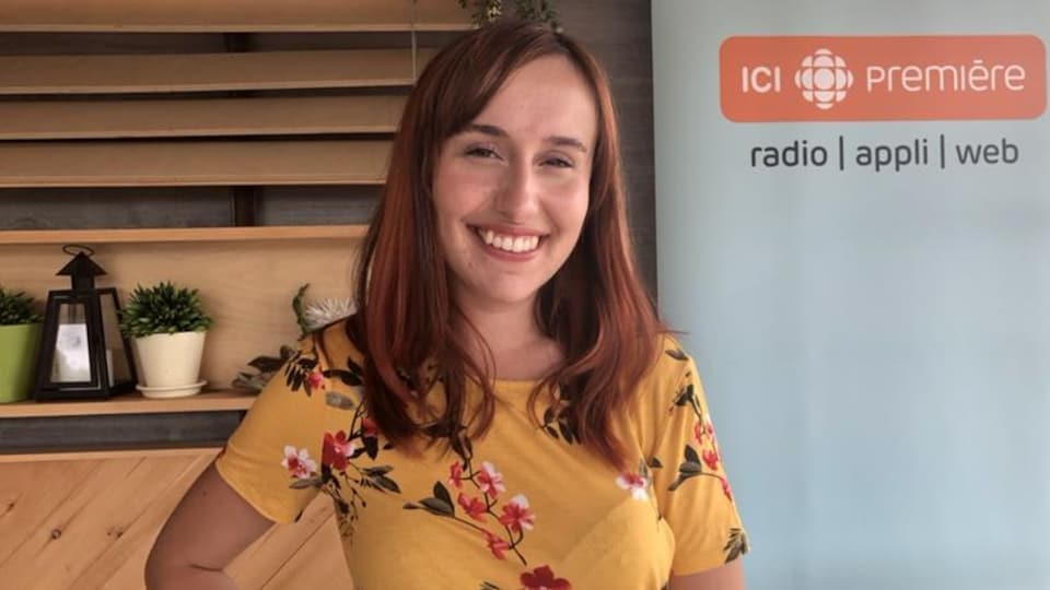 Émilie Landry pose souriante.