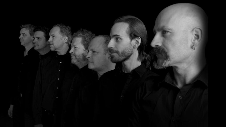 Photo des membres de l'ensemble La Nef, tiré du livret de l'album Sea songs & Shanties