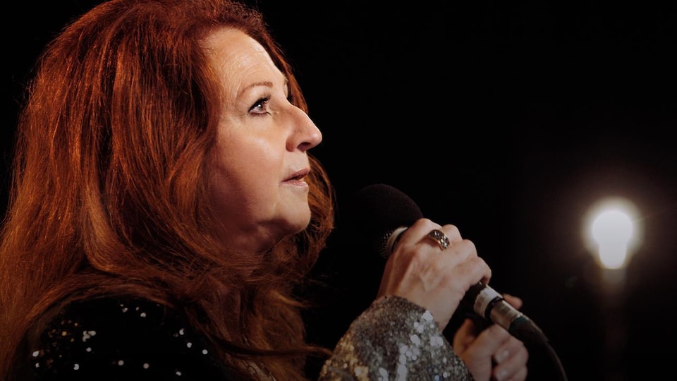 Laurence Jalbert, en performance à JS Tendresse spéciale ADISQ.