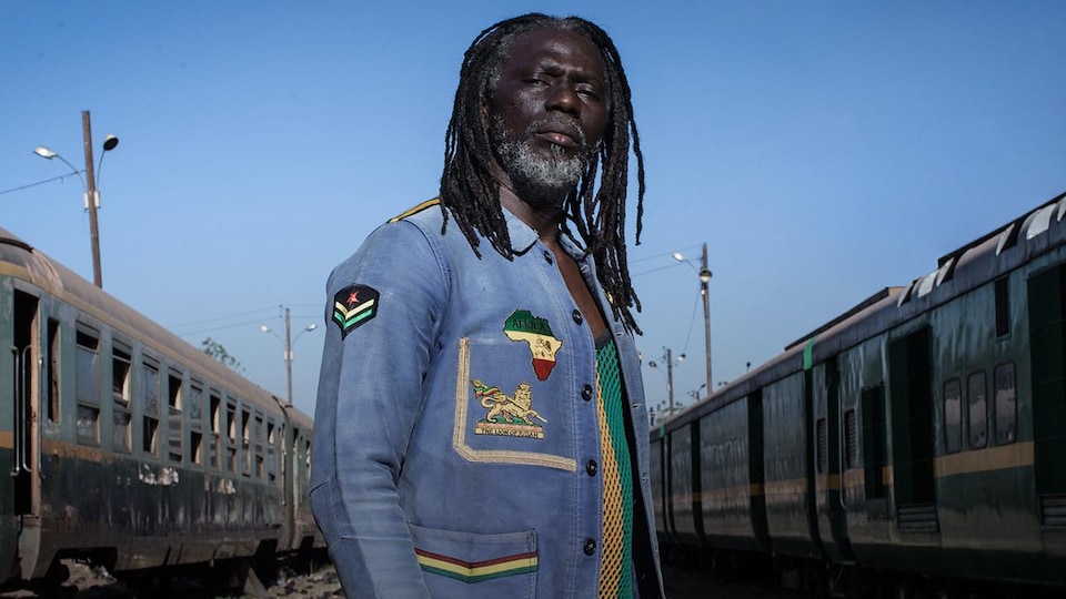 Tiken Jah Fakoly Le Monde Est Chaud Le monde est chaud : le retour aux sources reggae de Tiken Jah Fakoly