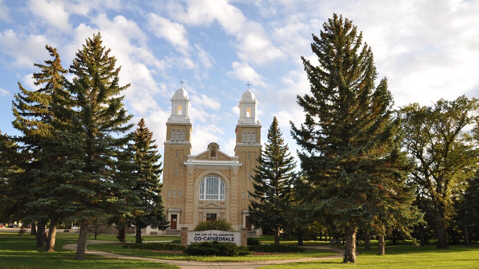 La cocathédrale de Gravelbourg a 100 ans RadioCanada.ca