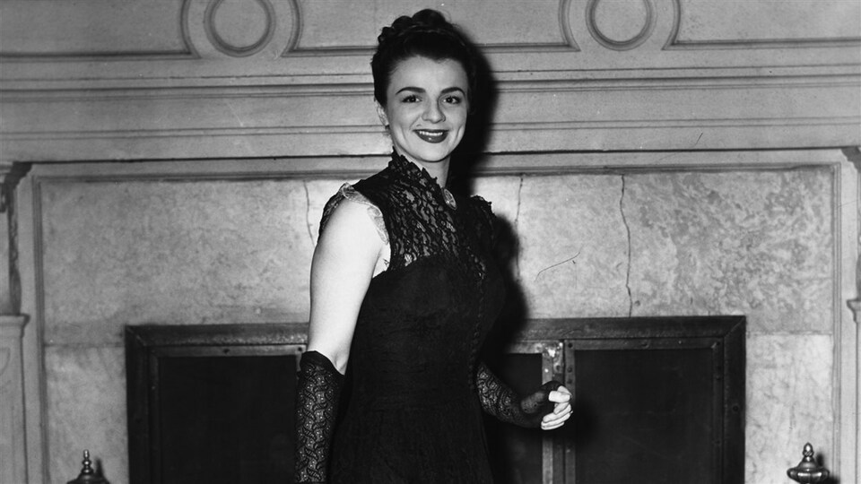 Alys Robi en 1949.