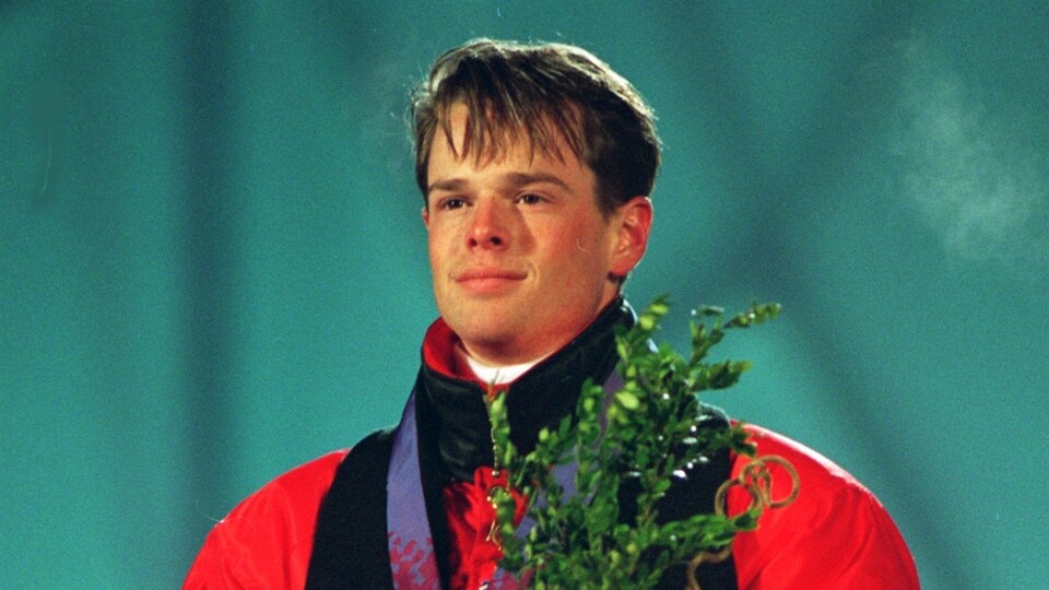 Jean-Luc Brassard lors de la cérémonie de remise des médailles à Lillehammer