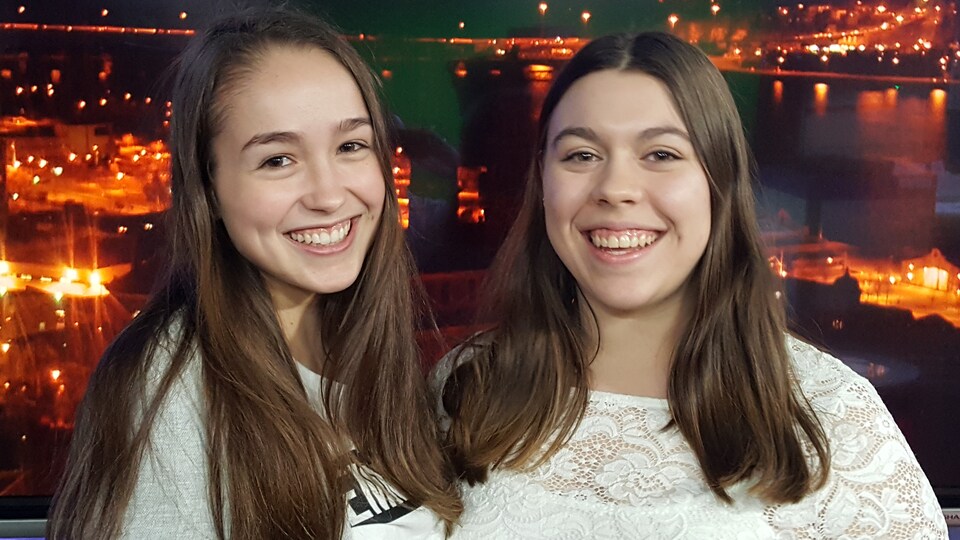 Anabelle St-Pierre et Maude Laroche, étudiantes en troisième année en Art et technologie des média au Cégep de Jonquière