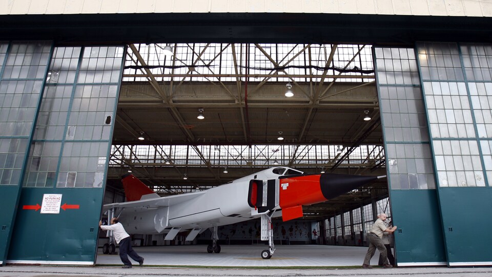Une reproduction de l'Avro CF-105 Arrow est dévoilée en 2006, au Toronto Aerospace Museum, fermé depuis 2011.
