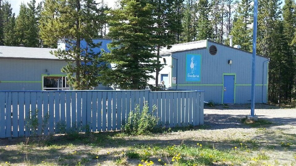 Les bâtiments de la Garderie du petit cheval blanc à Whitehorse