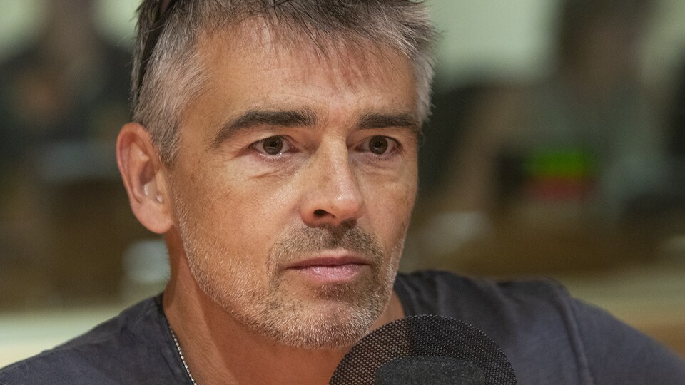Patrice Godin au micro de Stéphan Bureau.