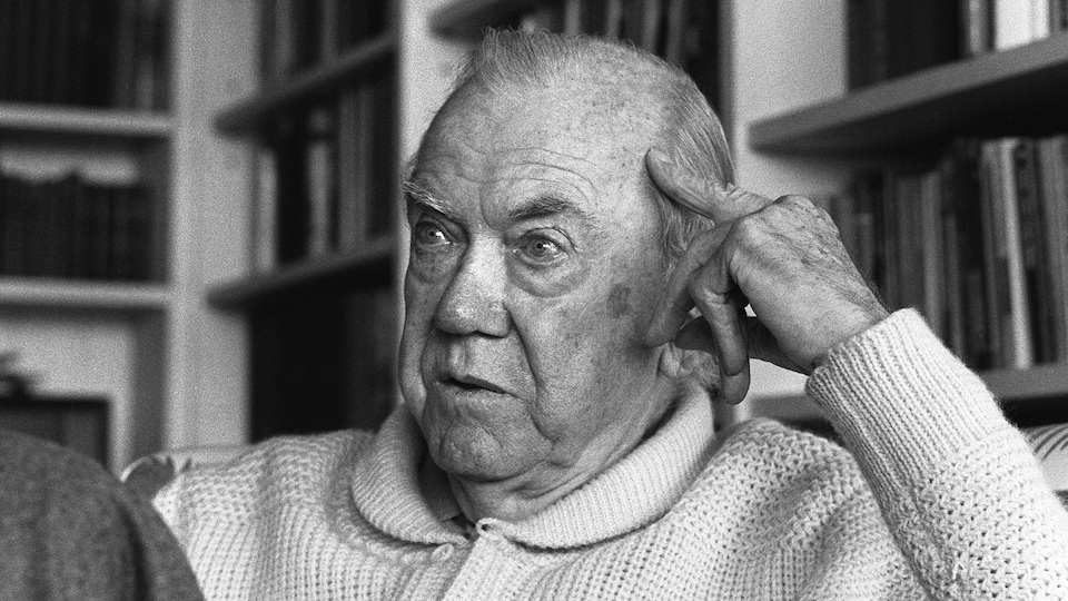 Portrait de l'auteur âgé.