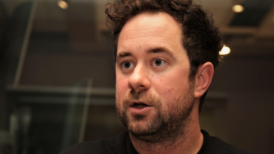 Jean-Michel Blais répond à une question de Stéphan Bureau.
