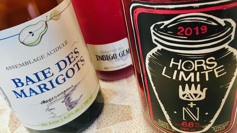 Trois bières.