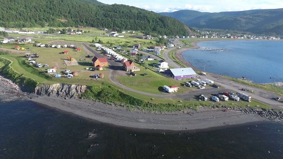 Isabelle Larose visite le camping Parc et Mer à MontLouis Au coeur