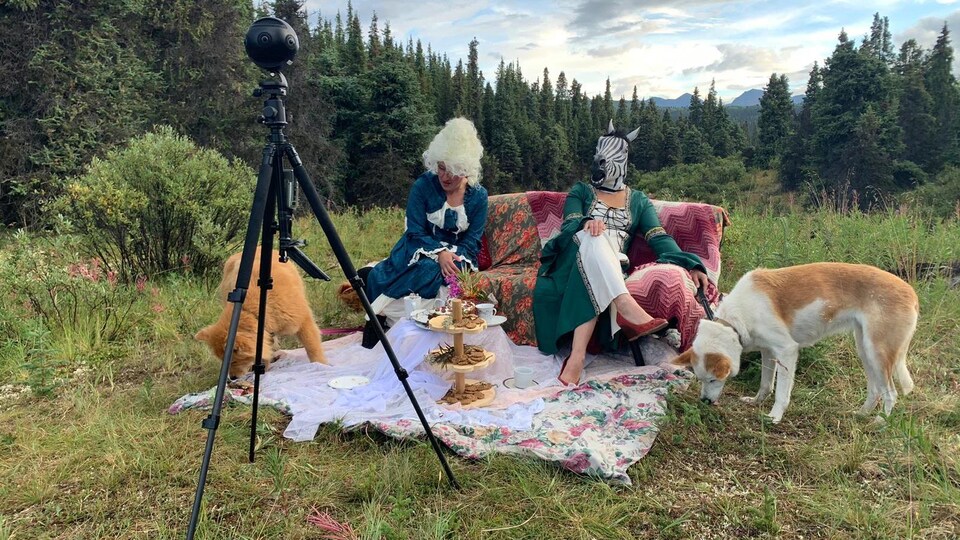Une performance de 'Eat Art' dans une vallée du Yukon.