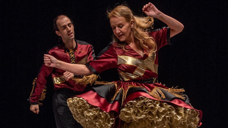 Eloi Homier et Yvonne Chartrand de la compagnie de danse Métisse V'ni Dansi (C-B).