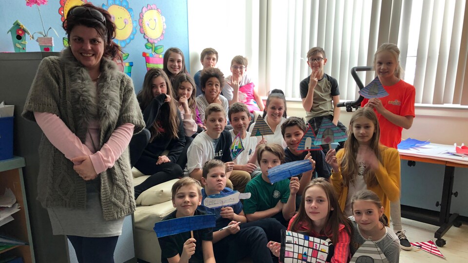 Myriam Croteau et sa classe de sixième année de l’école Trudel