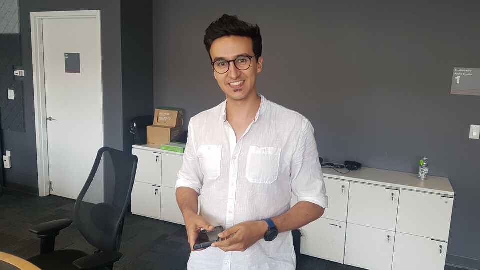 Hichem Rabie Anabi, gestionnaire du programme de Techniques de soins vétérinaires au Collège Boréal est venu nous rendre visite dans nos studios