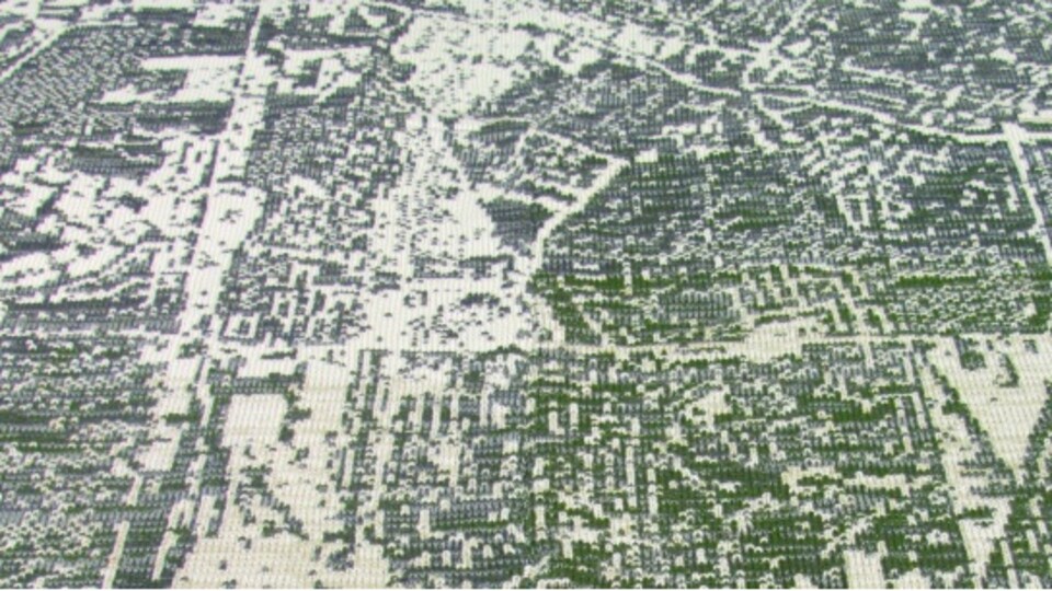 Une oeuvre de l'artiste textile Mylène Michaud présentée à la Maison des artistes visuels francophones de Winnipeg.