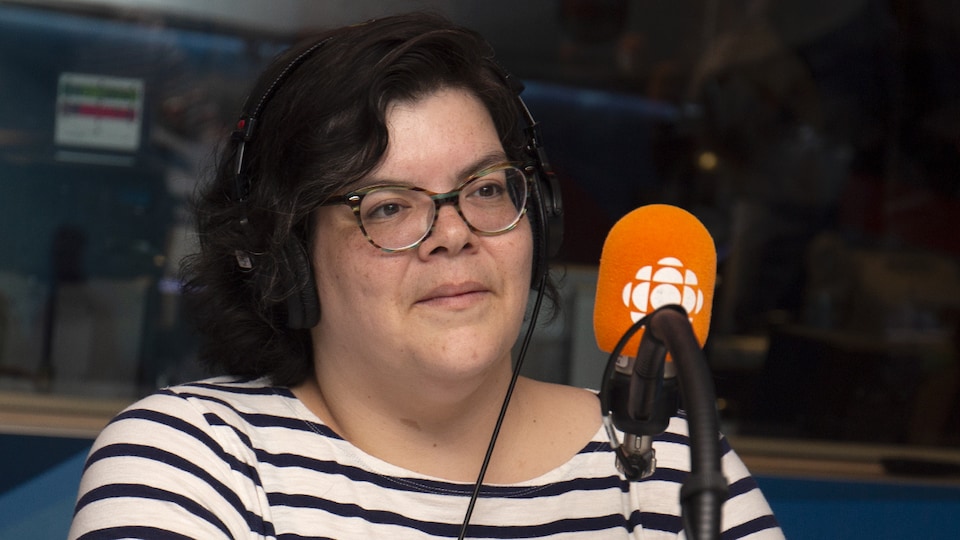 Melissa Mollen Dupuis répond aux questions de Franco Nuovo au studio 17 de Radio-Canada, à Montréal, le 3 juin 2018.