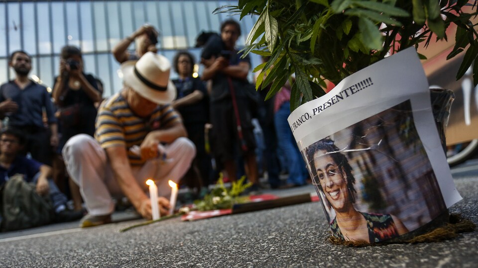 Un portrait de l'activiste brésilienne, Marielle Franco.