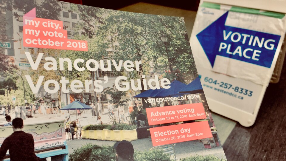 Photo d'un guide des électeurs à Vancouver