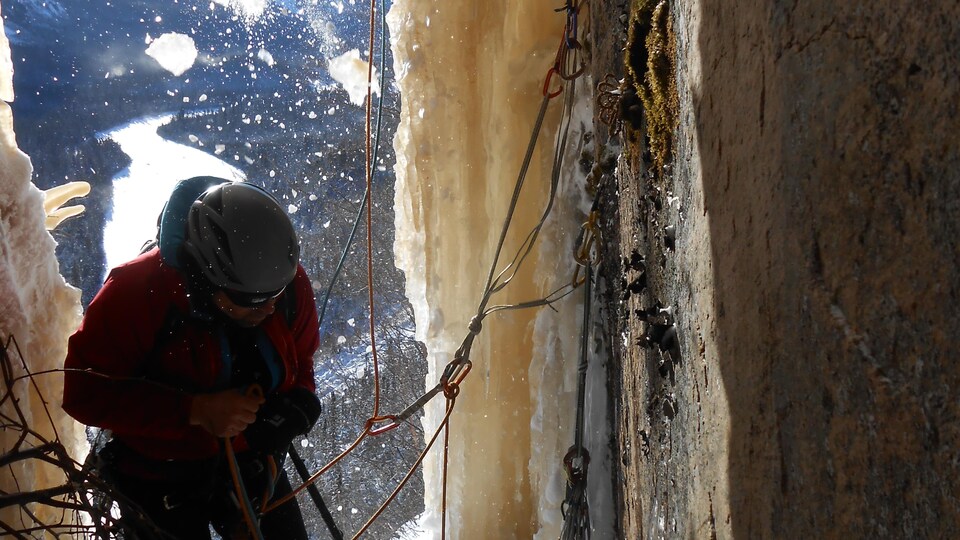 Escalade de glace sur la Côte-Nord