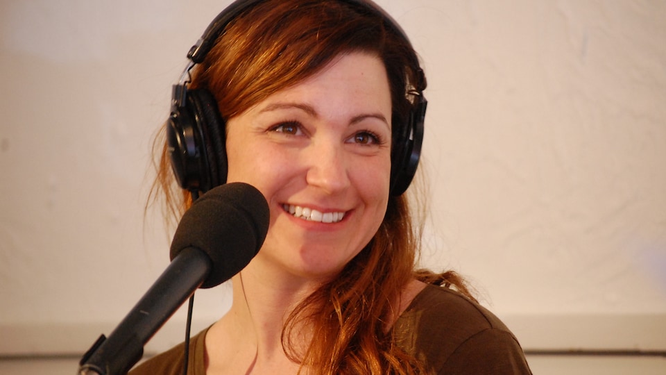 Geneviève Pettersen parle du Saguenay à On n'est pas sorti de l'auberge