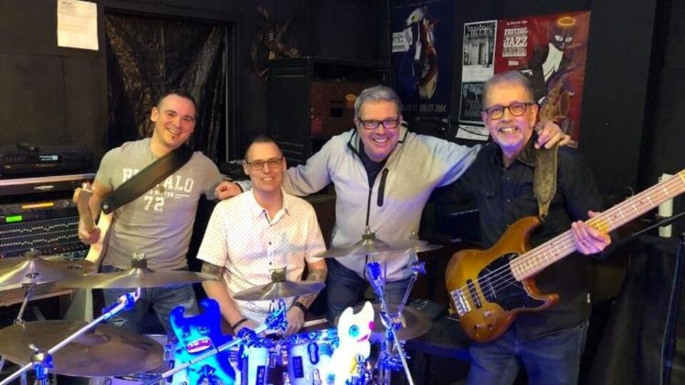 Les membres du groupe Blaze Project : de gauche à droite : Serge Blais, Pat Trudel, Dany St-Gelais et Jacques Roy