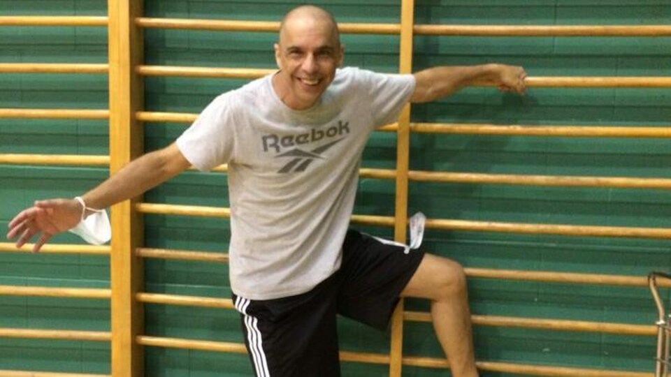 Guy Descheneaux survivant du cancer.