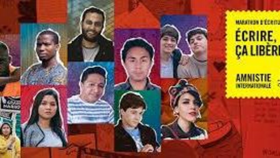 Les photos de dix jeunes d'Iran, Mexique et même du Canada, avec le sigle d'un timbre poste jaune d'Amnistie internationale et dessus le slogan de la campagne: Marathon d'écriture Écrire ça libère!