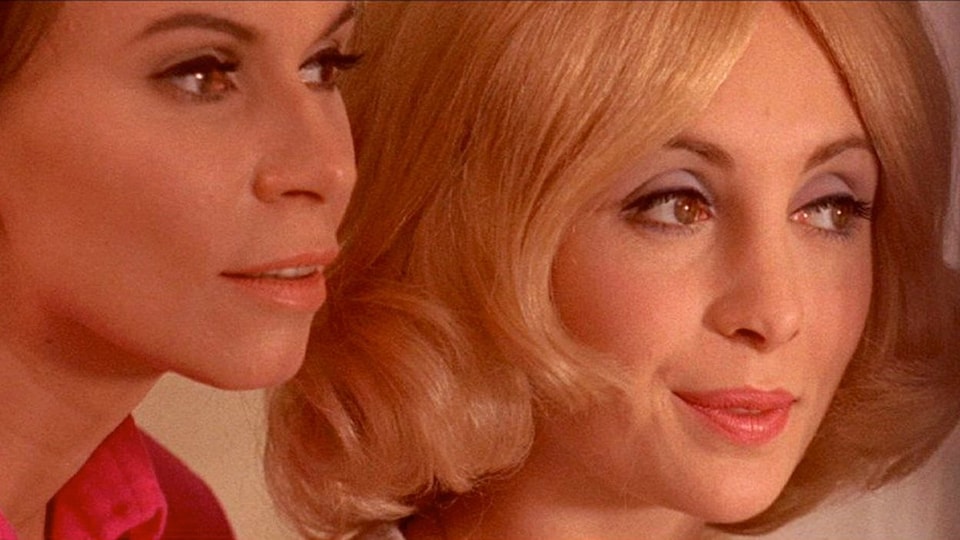 Monique Mercure et Louise Turcot dans le film <em>Deux femmes en or</em>, de Claude Fournier.