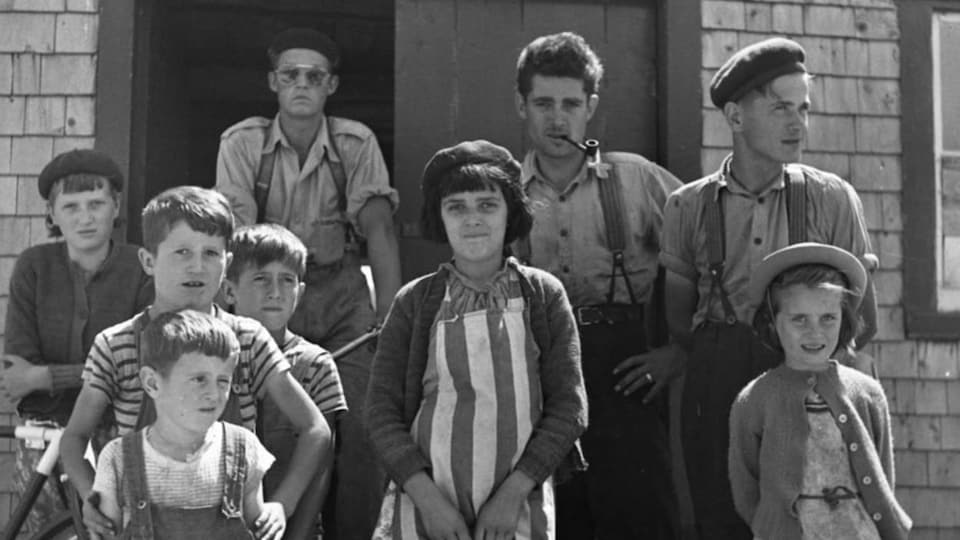 La famille du conteur Pierre Pilote, Les Éboulements, été 1950.