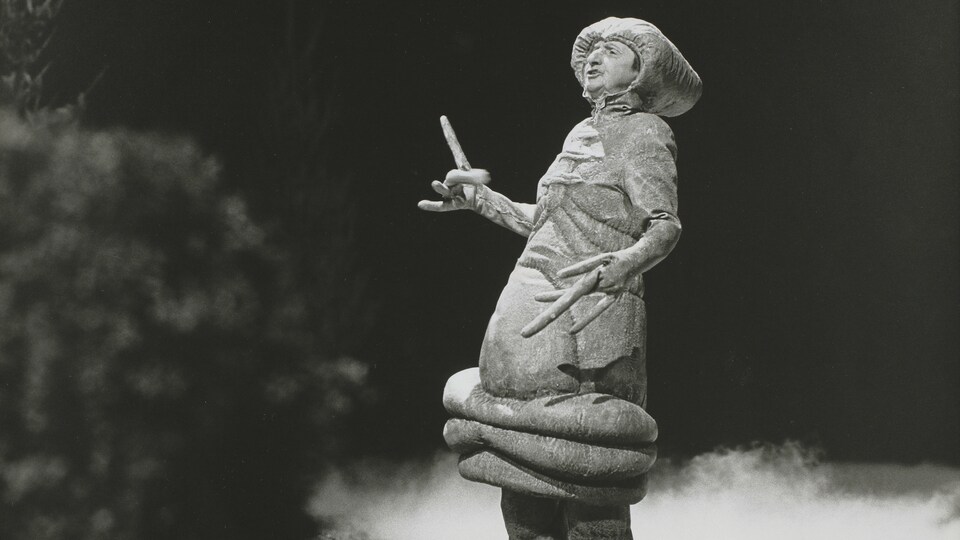 Rose Ouellette déguisée en E.T. l'extraterrestre dans le Bye bye 82.