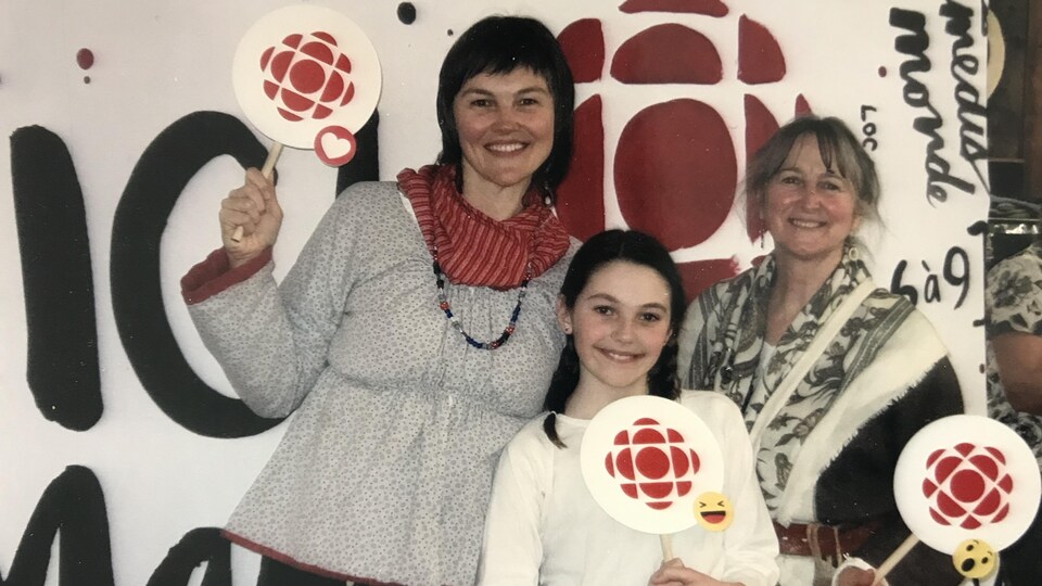 Jocelyne Pambrun et ses proches, une femme et une petite fille.