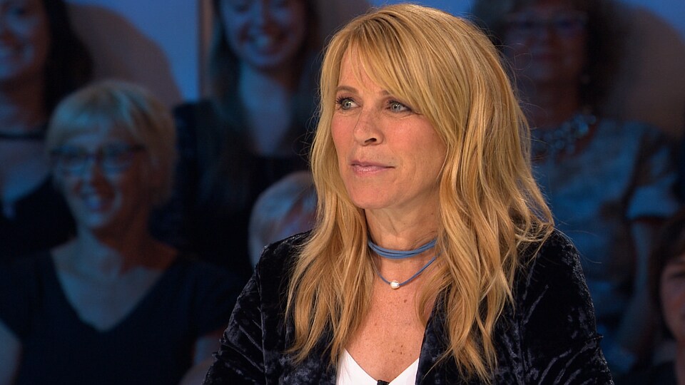 Josée Lavigueur sur le plateau des Enfants de la télé.