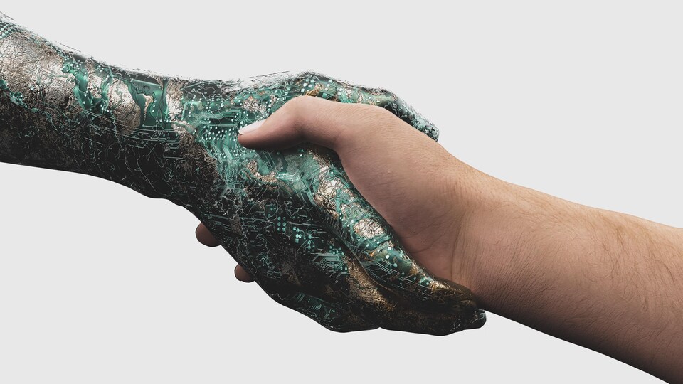 Photo-montage d'une poignée de main entre un robot et un humain.