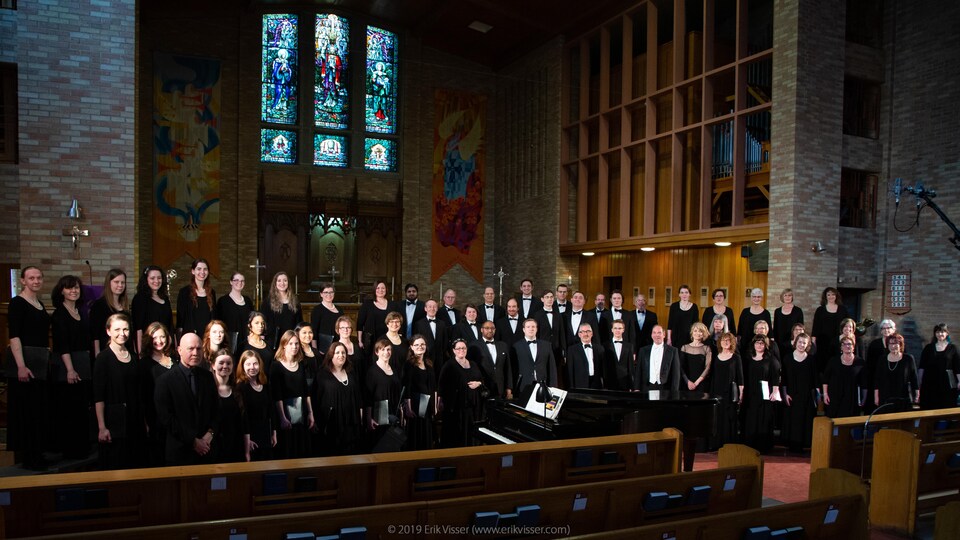 Chorale Saint-Jean dans une église.