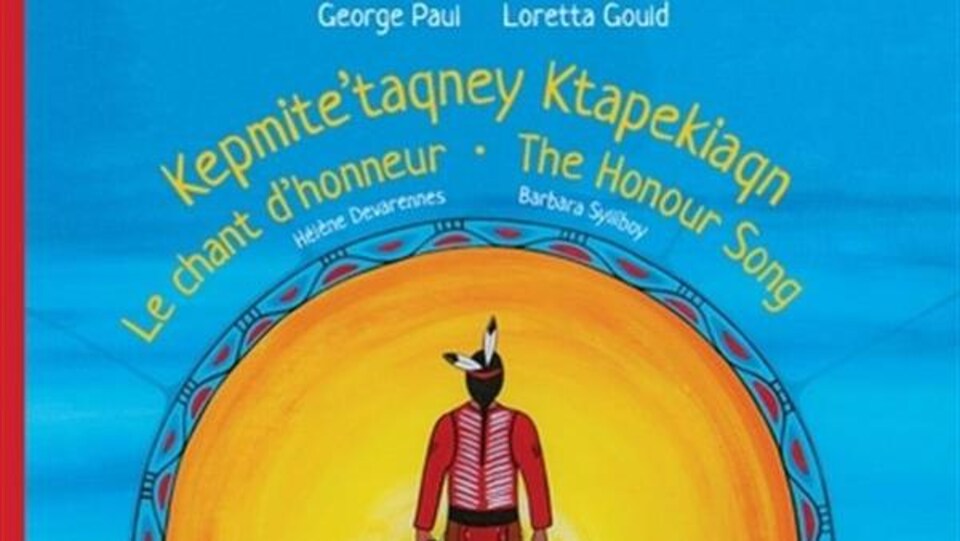 L'illustration de la page couverture du livre : un Mi'kmaw de dos tient un tambour devant un immense soleil.
