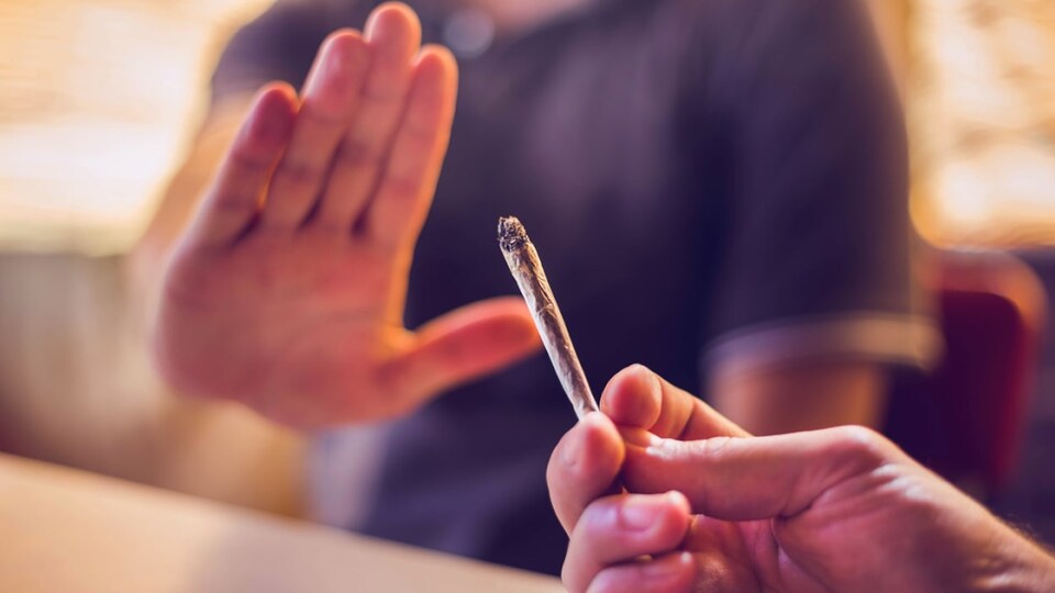 Des employeurs ont des craintes à quelques mois de la légalisation au Canada.