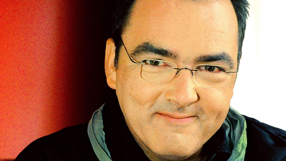 Gildor Roy la comédie et le country, une affaire d’émotion Les grands entretiens Gildor Roy la comédie et le country, une affaire d’émotion Les grands entretiens
