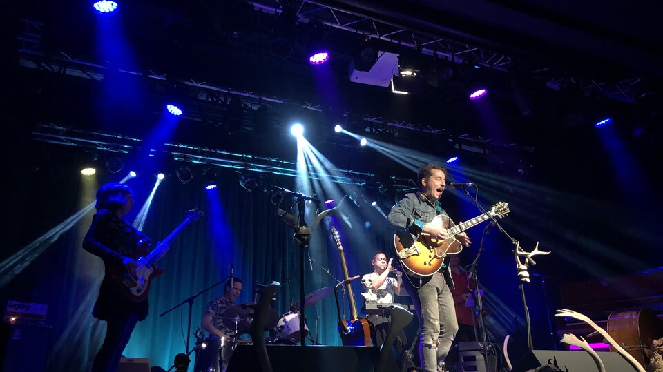 Louis-Philippe Gingras lors du lancement à Rouyn-Noranda de son 3e album « Tropicale Apocalyspe »