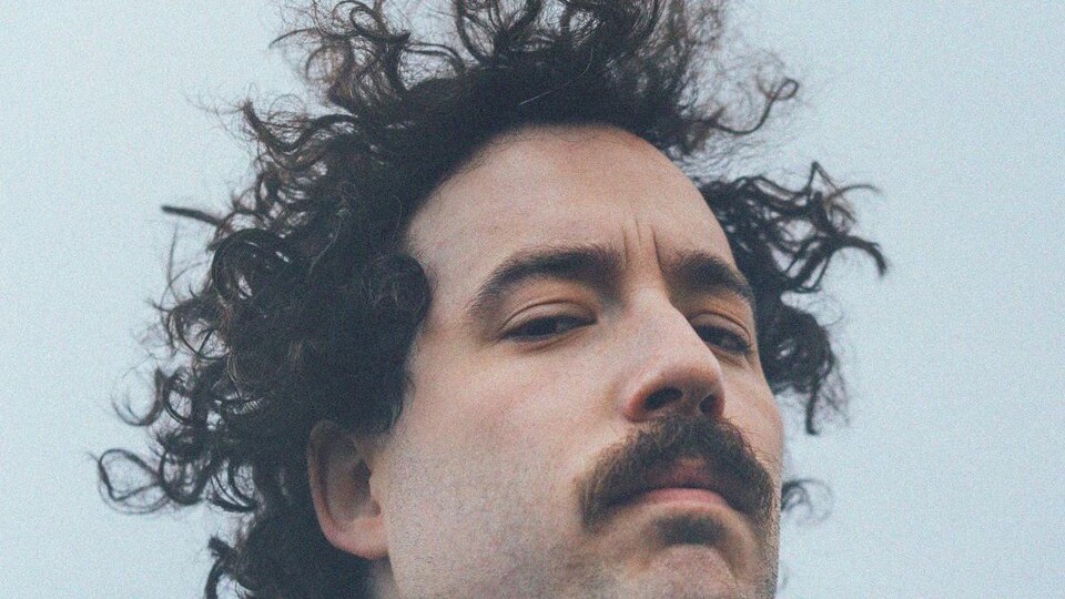 Mathieu Bérubé, auteur-compositeur-interprète