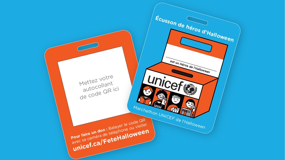 Recto et verso de l'Écusson de héros de l'Halloween d'UNICEF.