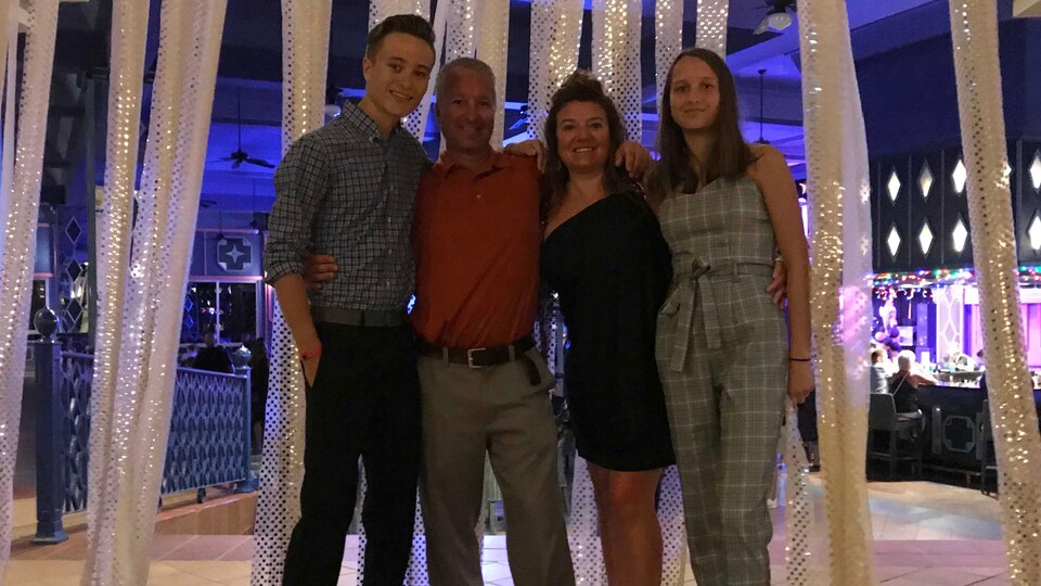 La famille Lavoie-Beaudry (de gauche à droite) Mathieu, Normand, Chantal et Mélissa tous souriants.